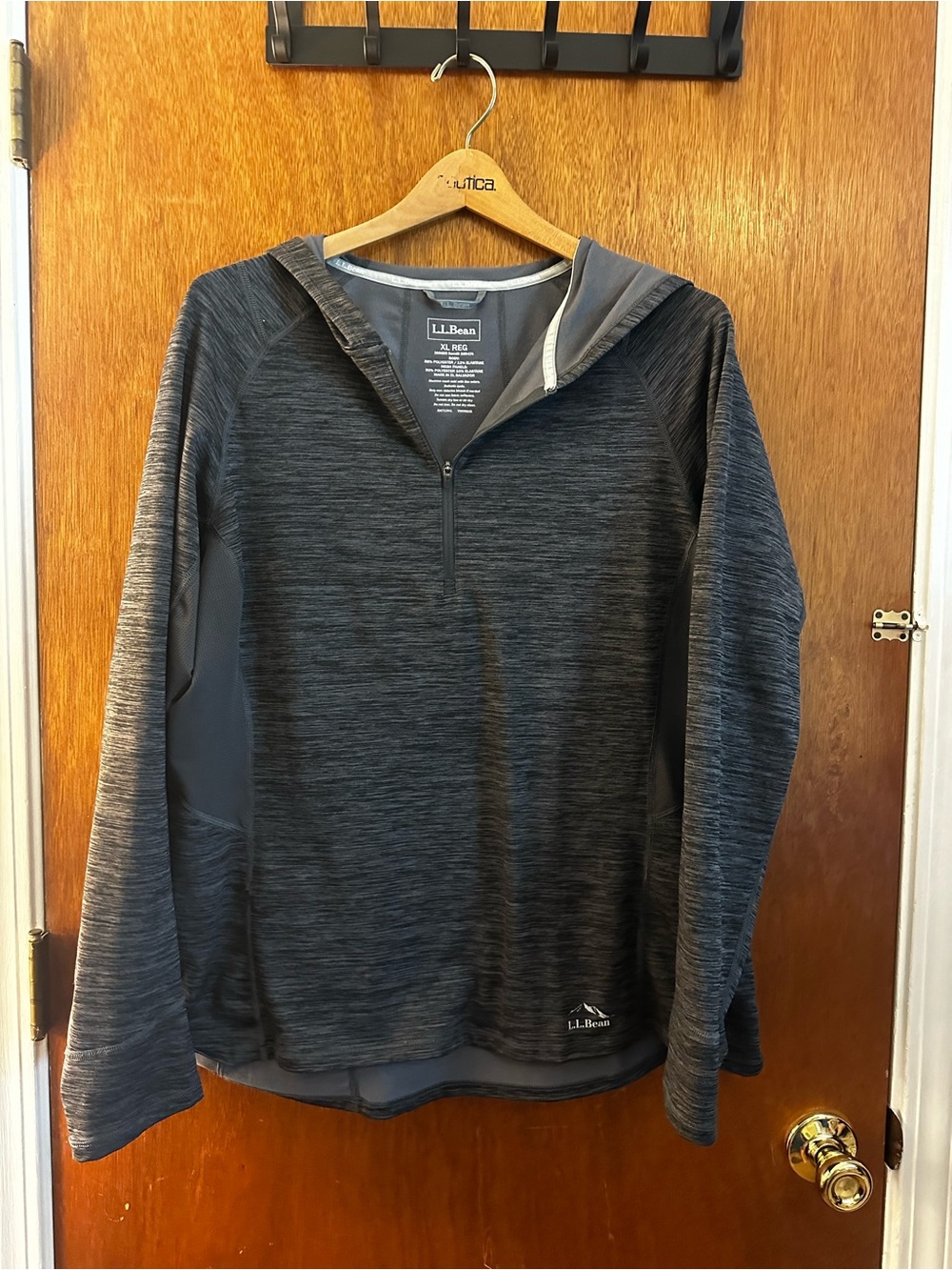 L.L. Bean Men's Dark Gray Heathered Hooded Quarter-Zip Performance Jacket